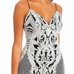 Promo 💯 B. Darlin V-Neck Sequin Pattern 👗 Dress Black/off White 🎁 -B. Darlin shop unnamed file 675