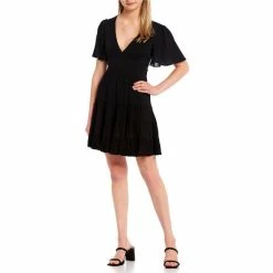 Best reviews of ⌛ B. Darlin Flutter Short-Sleeve Deep V-Neck Ruffled Tier Fit-And-Flare 👗 Dress Hunter 😀 -B. Darlin shop unnamed file 77