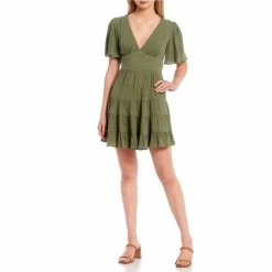 Best reviews of ⌛ B. Darlin Flutter Short-Sleeve Deep V-Neck Ruffled Tier Fit-And-Flare 👗 Dress Hunter 😀 -B. Darlin shop unnamed file 81